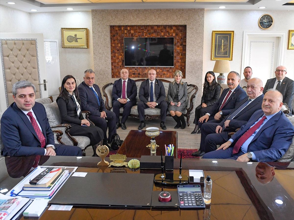 Gürcistan'ın Ankara Büyükelçisi Kalandia, Ünye Belediye Başkanı Tavlı'yı ziyaret etti