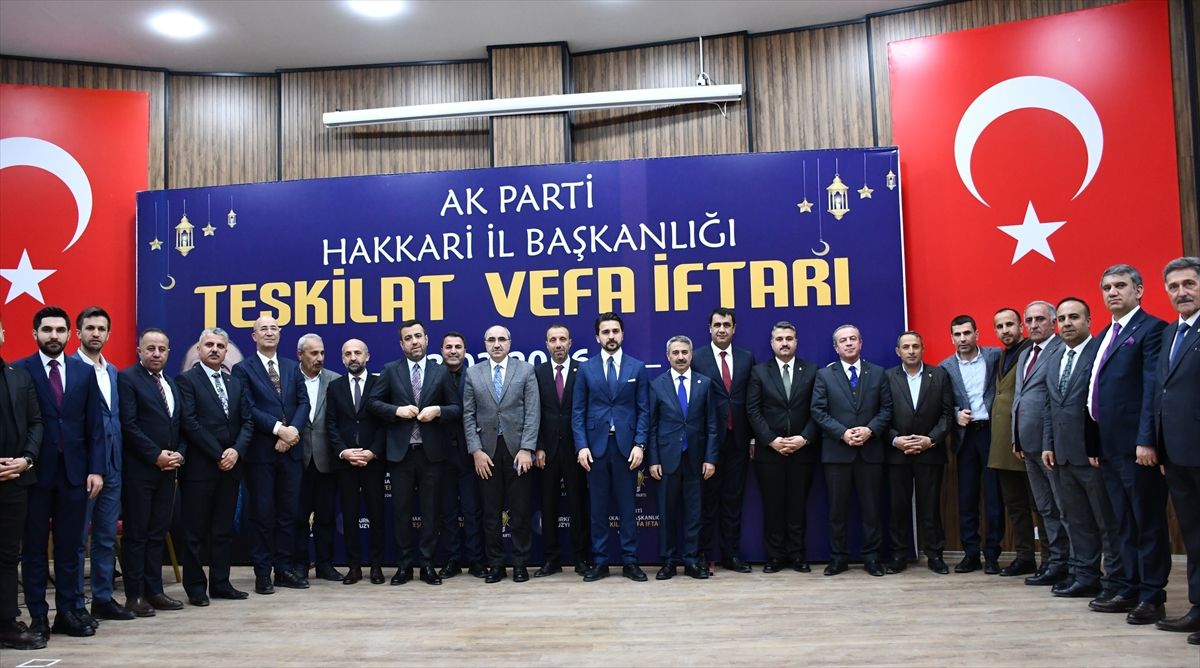 AK Parti Hakkari'de Vefa İftarı Düzenlendi