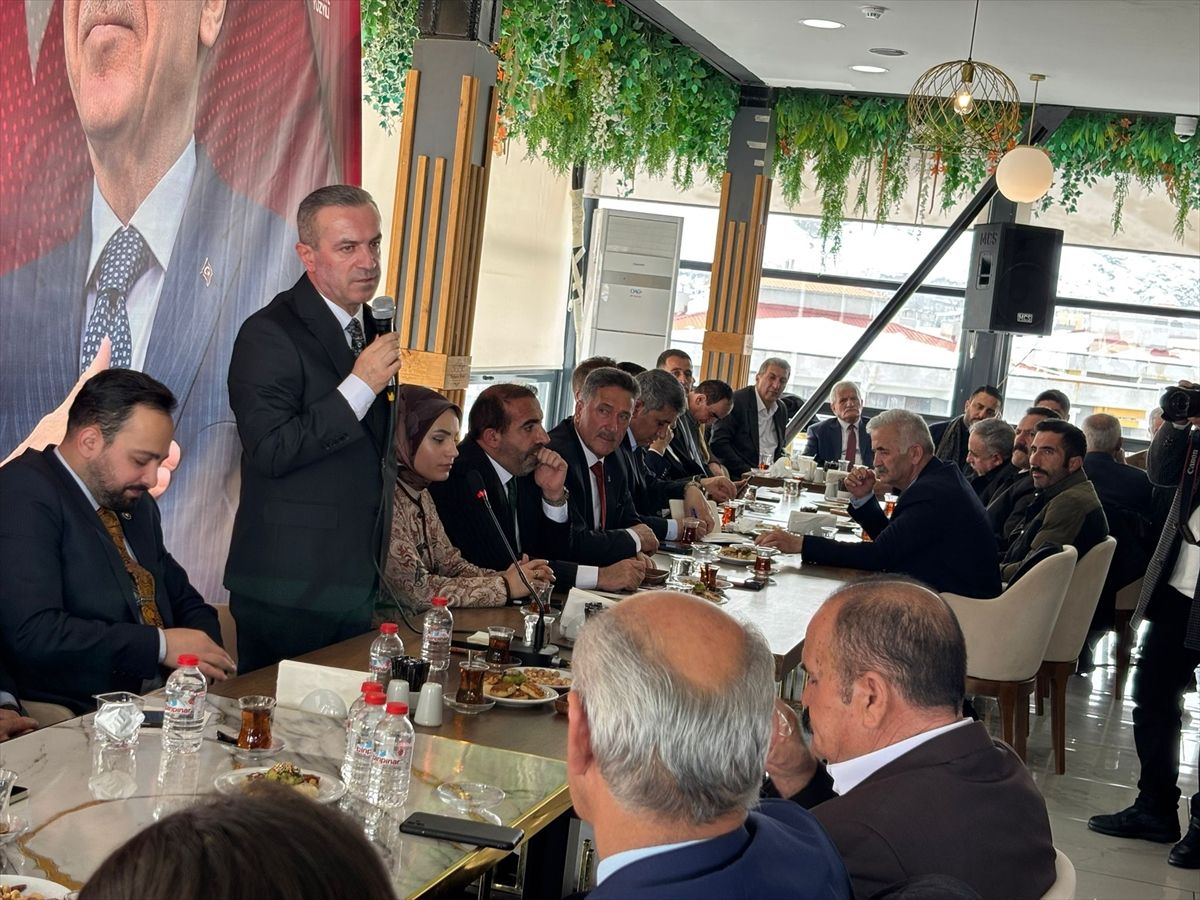 Hakkari'de AK Parti teşkilatınca bayramlaşma programı düzenlendi