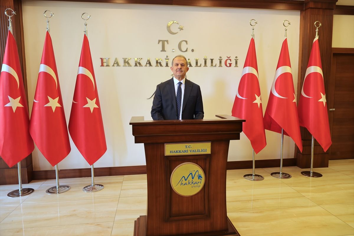 Hakkari Valisi Taşyapan görevine başladı