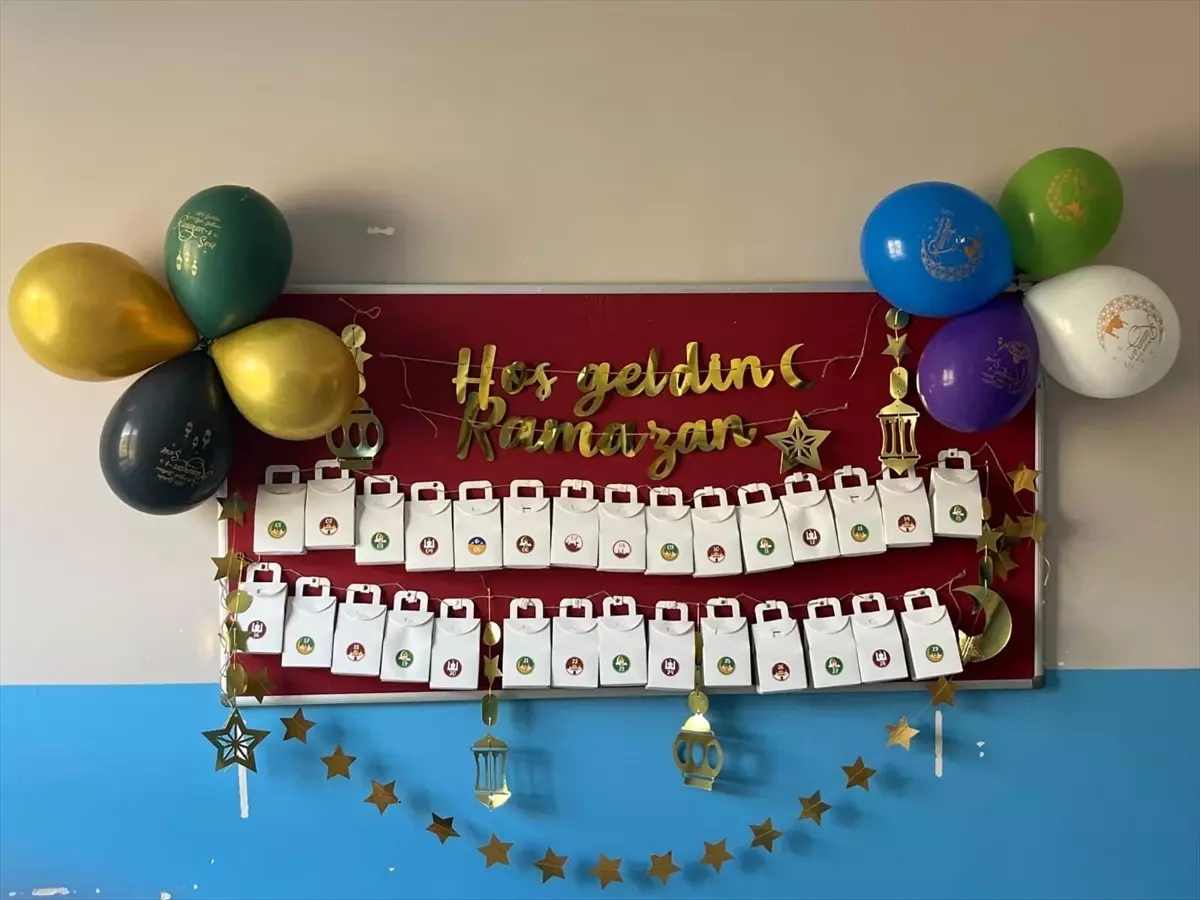 Hakkari ve Muş'ta okullar ramazan için süslendi