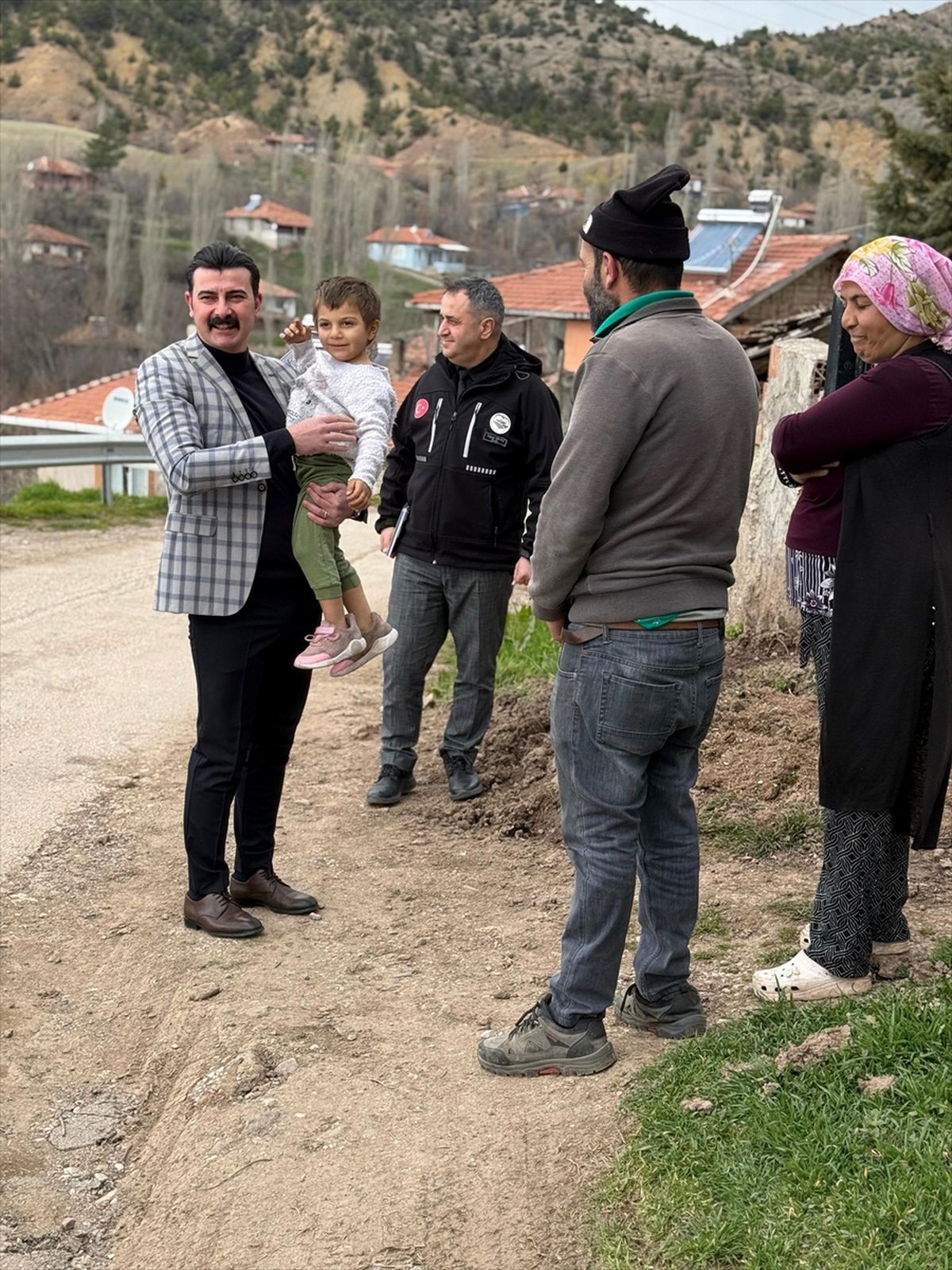 Hamamözü Kaymakamı Arslan, köy ziyaretlerine devam ediyor