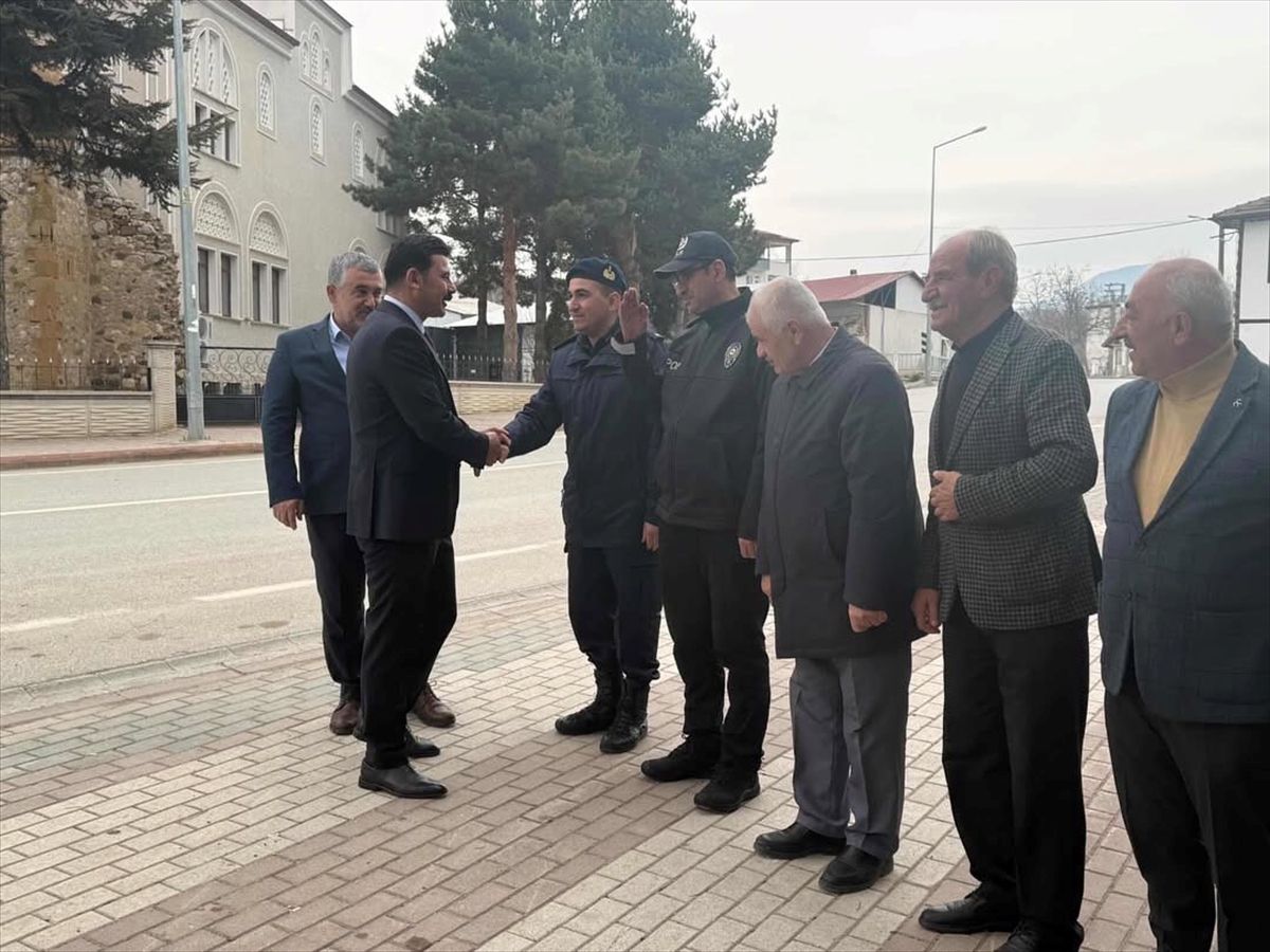 Hamamözü'nde bayramlaşma töreni düzenlendi