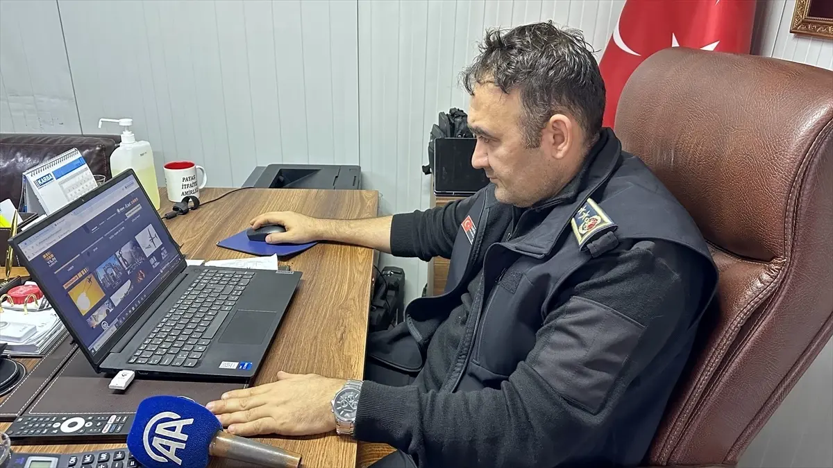 Hatay Büyükşehir Belediyesi İtfaiye 2. Bölge Şube Müdürü Kahraman, AA'nın "Yılın Kareleri" oylamasına katıldı