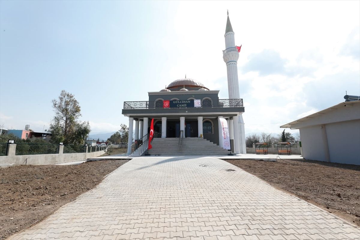 Hatay'da depremlerin ardından 123'üncü cami ibadete açıldı