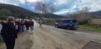 Hatay'da dereye düşen otomobilin sürücüsü yaralandı