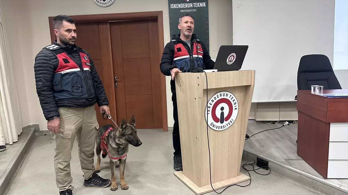 Hatay'da öğrencilere şiddet ve uyuşturucuyla mücadele semineri verildi