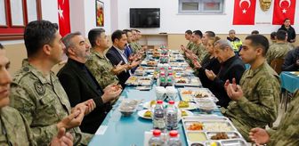 Hatay Valisi Mustafa Masatlı, Mehmetçik ve şehit aileleriyle iftar yaptı