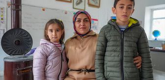 Havagül öğretmen ilk atandığı Diyarbakır'da iki öğrencisini geleceğe hazırlıyor