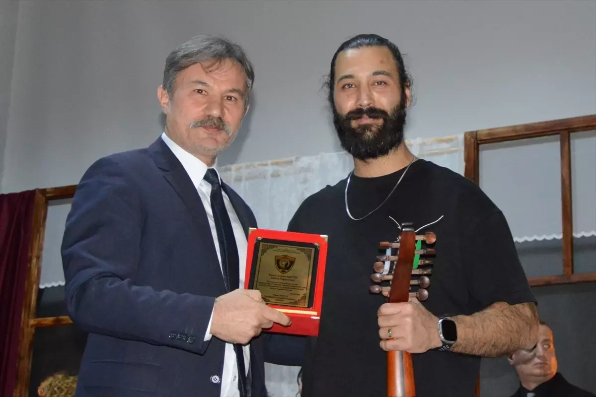 Havza'da Şiir Dinletisi Düzenlendi