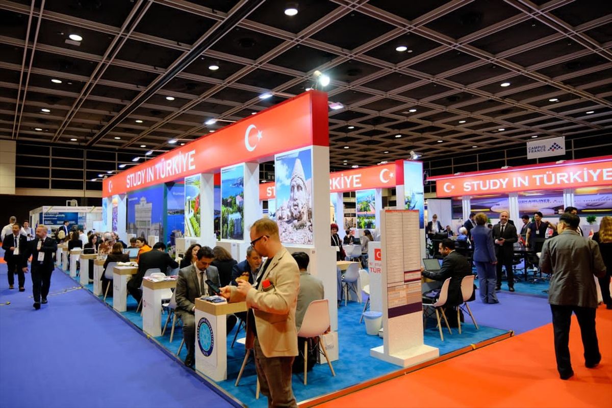 Hong Kong'daki APAIE fuarında 82 Türk üniversitesi ''Study in Türkiye'' pavilyonuyla yer aldı