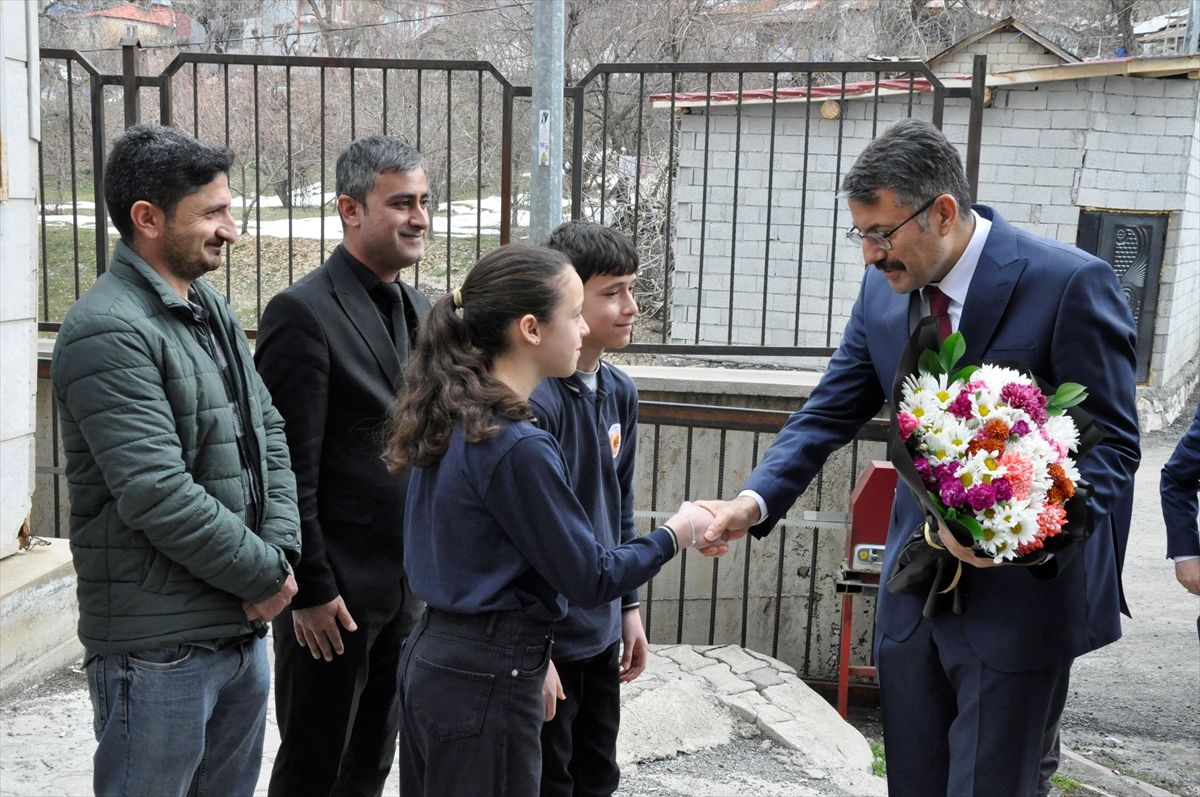 İçişleri Bakan Yardımcılığına atanan Hakkari Valisi Çelik'ten veda ziyaretleri