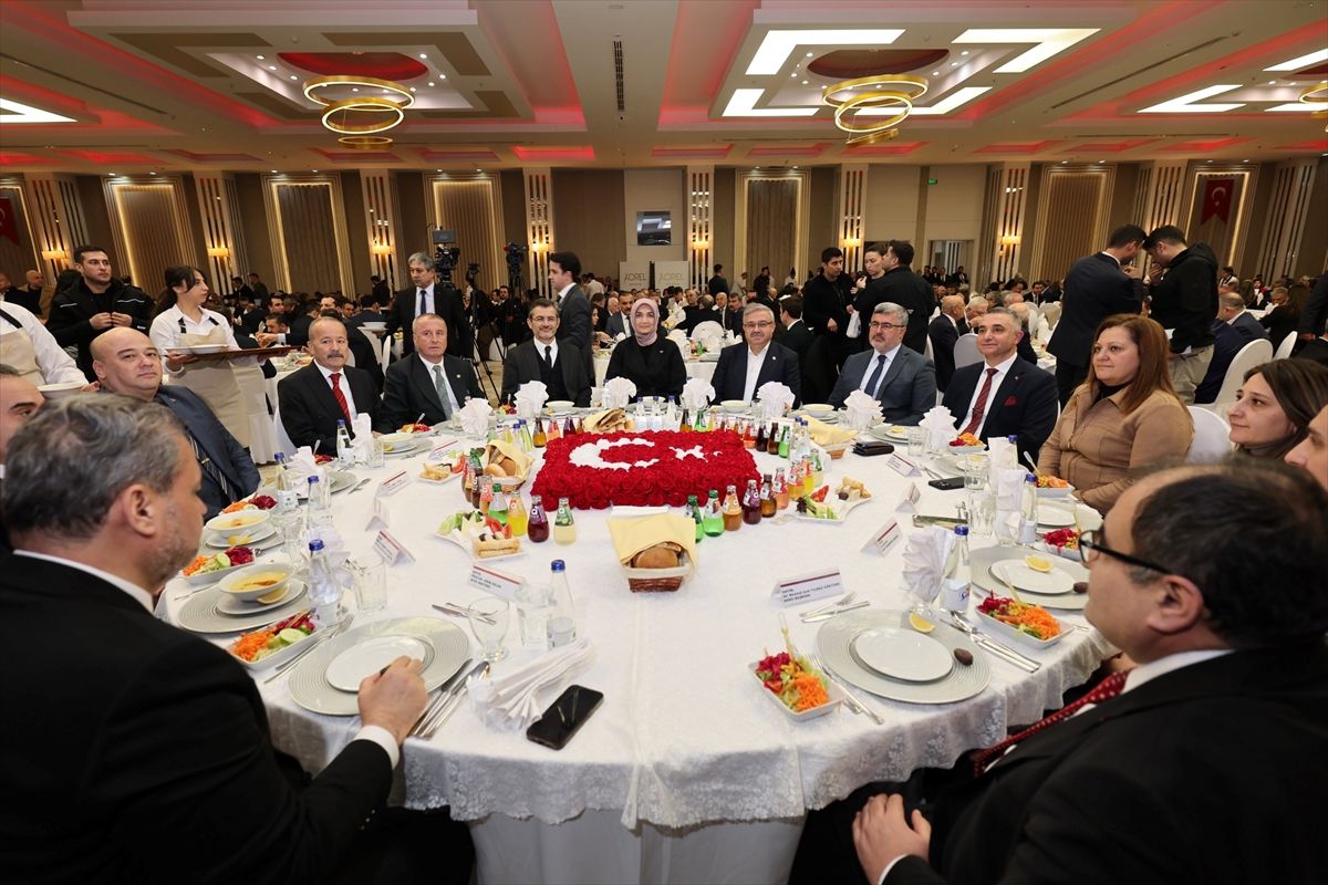 İçişleri Bakanlığı Bakan Yardımcılığına atanan Vali Yiğitbaşı için veda yemeği düzenlendi