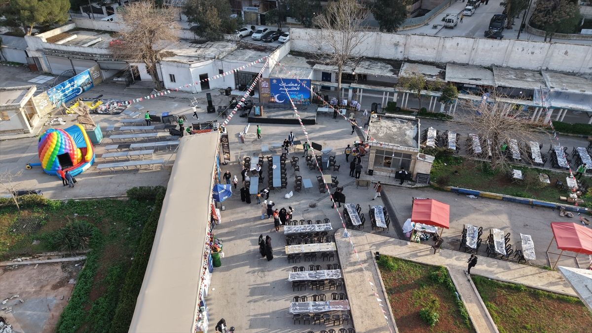 İHH, Şam'da Yetim Ailelere İftar Verdi