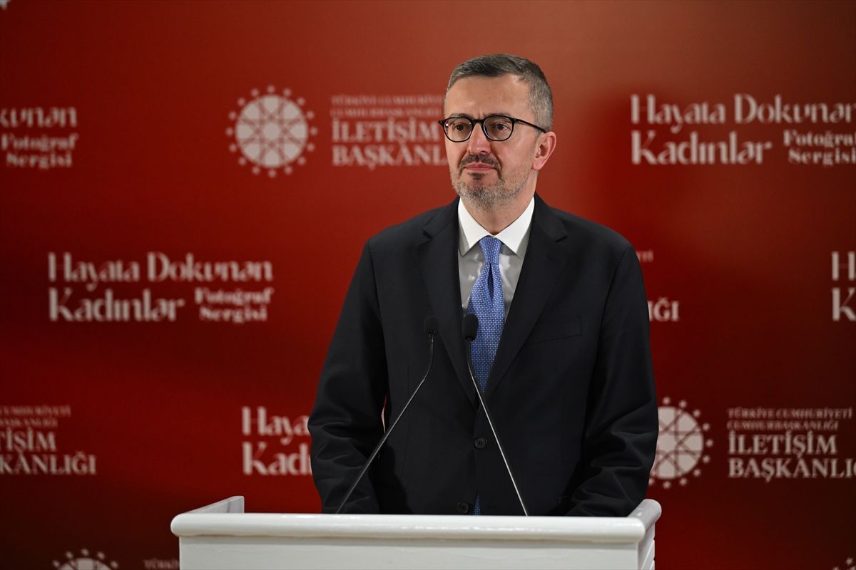İletişim Başkanı Duran, 'Hayata Dokunan Kadınlar' konulu fotoğraf sergisinin açılışında konuştu Açıklaması