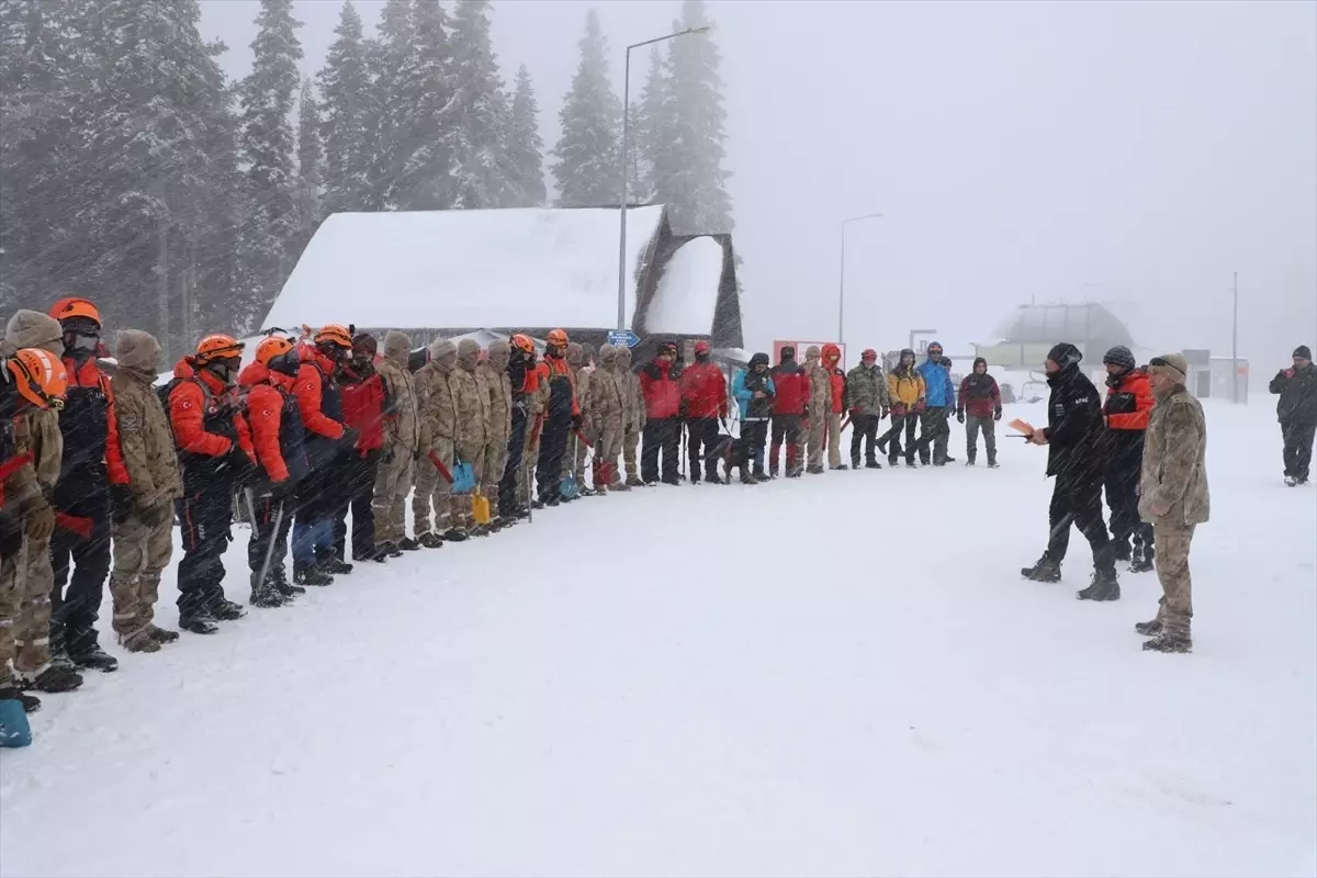 Ilgaz Dağı'nda Çığda Arama Kurtarma Tatbikatı Düzenlendi