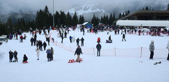Ilgaz Yurduntepe Kayak Merkezi ziyaretçileri keyifli bir gün geçirdi