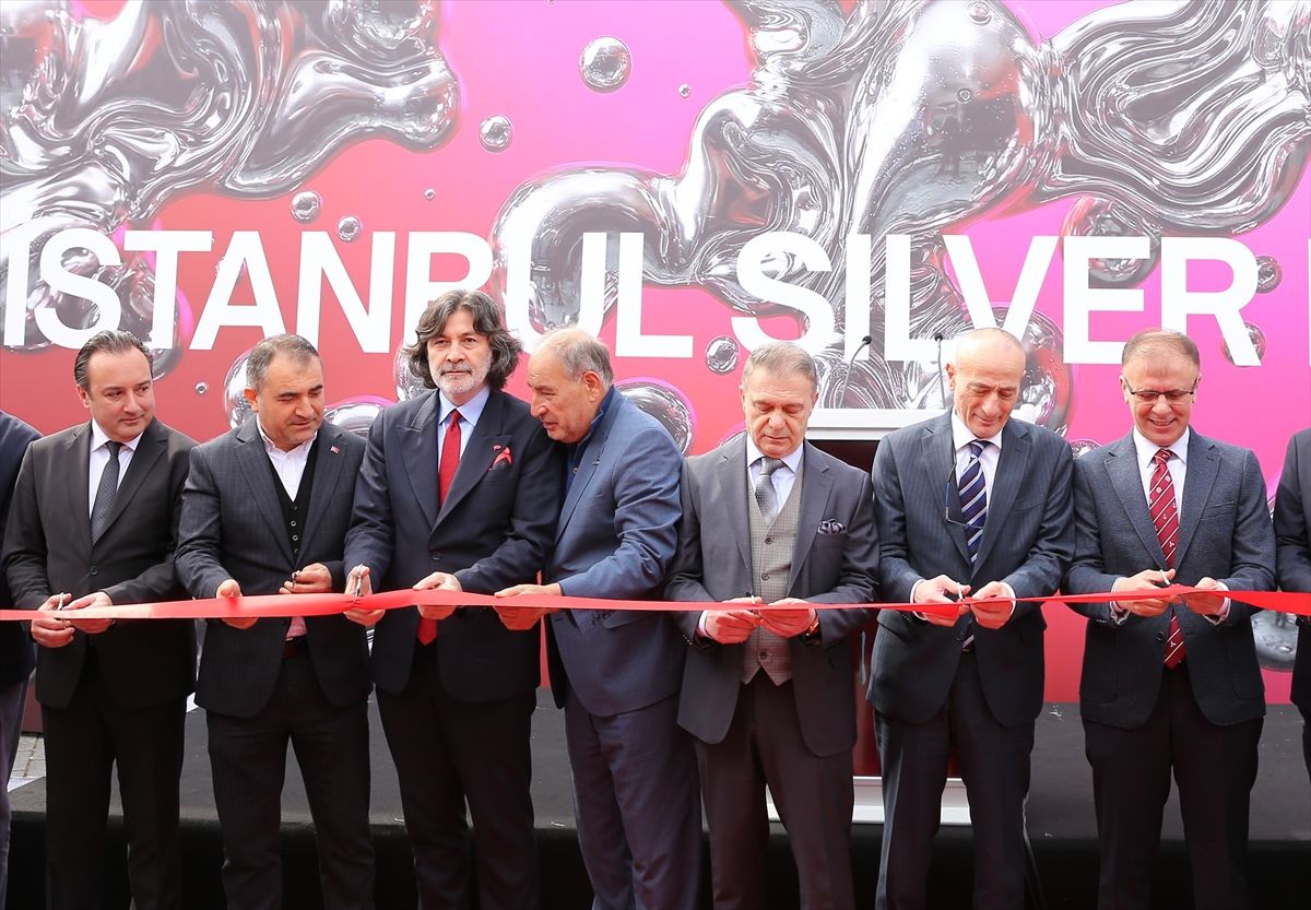 İlk kez düzenlenen İstanbul Silver Fest, Tarihi Yarımada'da ziyaretçilerine kapılarını açtı