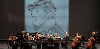 'İmgesel Sanat Yolculuğunda 50 Yıl-Suat Arıkan' konseri düzenlendi