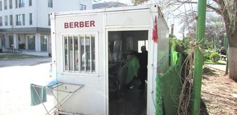 İslahiye'de 55 yıllık berber mesleğini konteynerde sürdürüyor