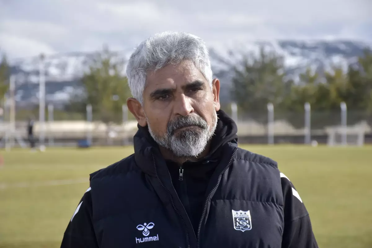 İsmet Taşdemir: Sivasspor'u en kısa sürede layık olduğu yere getirmenin peşine düşeceğiz