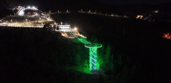 Isparta'daki cam seyir terası 'Yeşilay Haftası' kapsamında yeşil ışıkla aydınlatıldı