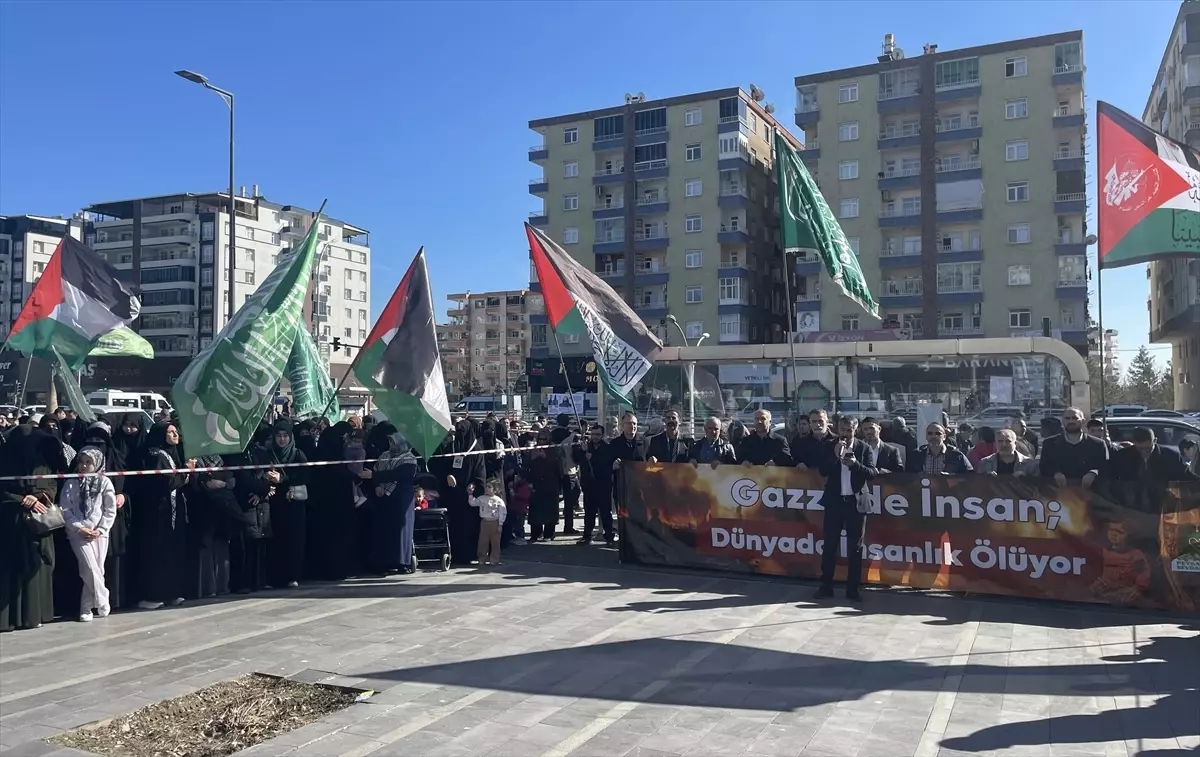 İsrail'in Gazze'ye saldırıları Diyarbakır'da protesto edildi