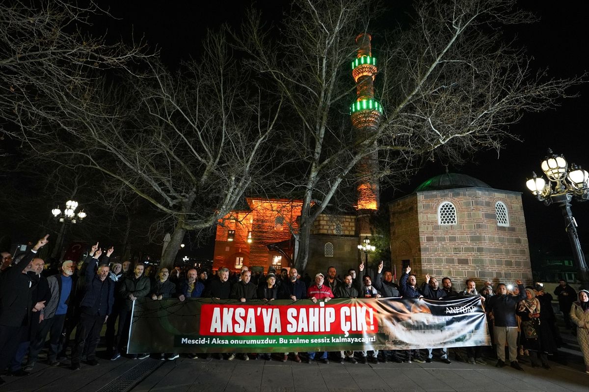 İsrail'in Mescid-i Aksa'yı ibadete kapatması Ankara'da protesto edildi