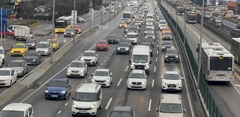 İstanbul'da bayram tatilinin ardından ilk iş gününde trafik yoğunluğu