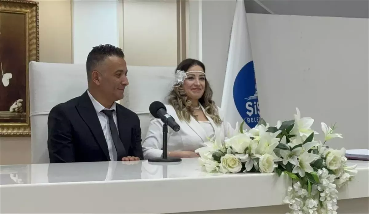 İstanbul'da bazı çiftler evlenmek için 14 Şubat'ı tercih etti