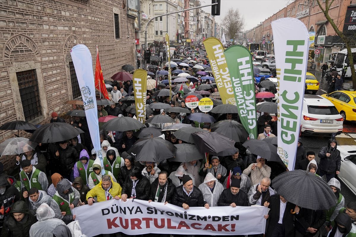 İstanbul'da İsrail ve ABD'ye yönelik protesto yürüyüşü yapıldı