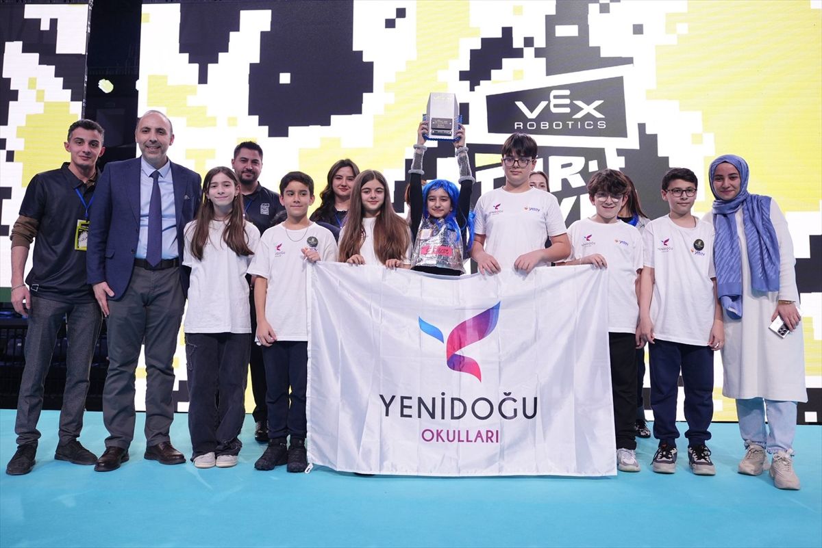 İstanbul'daki "VEX Robotics Türkiye Şampiyonası" sona erdi