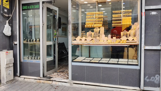 istanbul un gobeginde soygun girisimi kuyumcu 19557857 8657 m