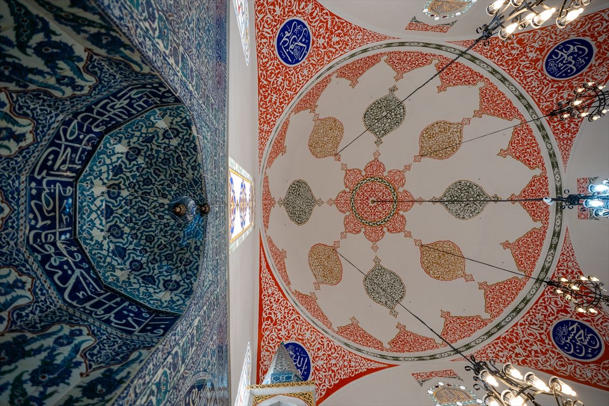 İSTANBUL'UN SELATİN CAMİLERİ - Çinileriyle öne çıkan sultan eseri: Çinili Cami