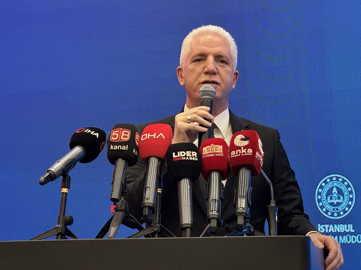 İstanbul Valisi Gül, 'Türkiye Yüzyılı Çocukları ile İftar Buluşması' programına katıldı