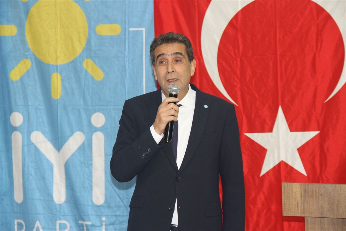 İYİ Parti Serik İlçe Başkanlığı şehit yakınları ve gaziler için iftar verdi