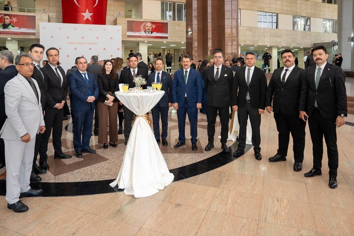 İzmir Adliyesi'nde Bayram Töreni