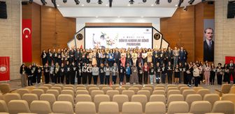 İzmir Adliyesi'nde Dünya Kadınlar Günü kutlandı