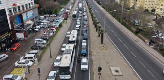 İzmir-Ankara kara yolunun Manisa geçişinde bayram hareketliliği yaşanıyor