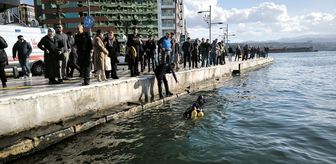 İzmir'de akülü tekerlekli sandalyesiyle denize düşen engelli kişiyi deniz polisi kurtardı