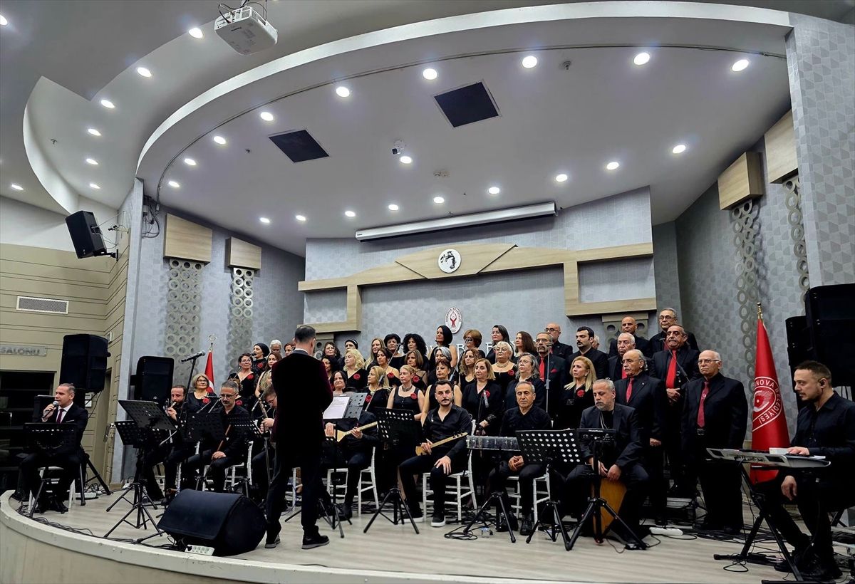 İzmir'de Çanakkale Şehitlerini Anma ve Kahramanlık Türküleri konseri düzenlendi