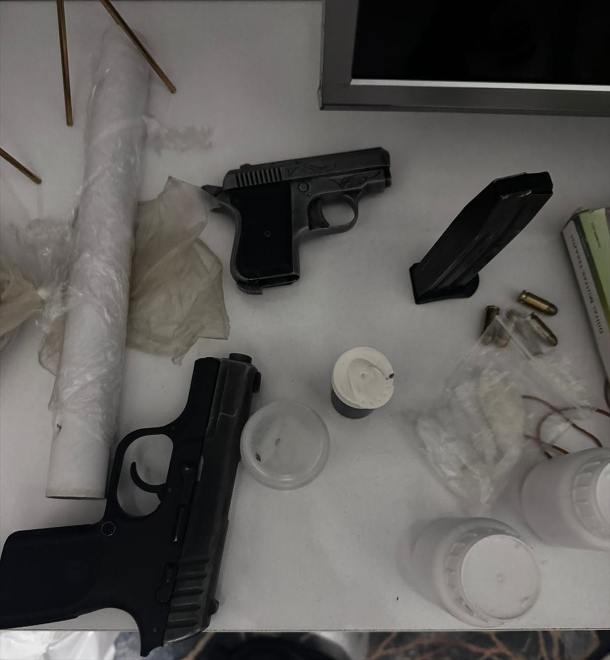 İzmir'de uyuşturucu operasyonlarında 10 zanlı tutuklandı