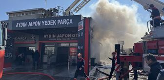 İzmir'de yedek parça dükkanında çıkıp 2 iş yerine sıçrayan yangın kontrol altında