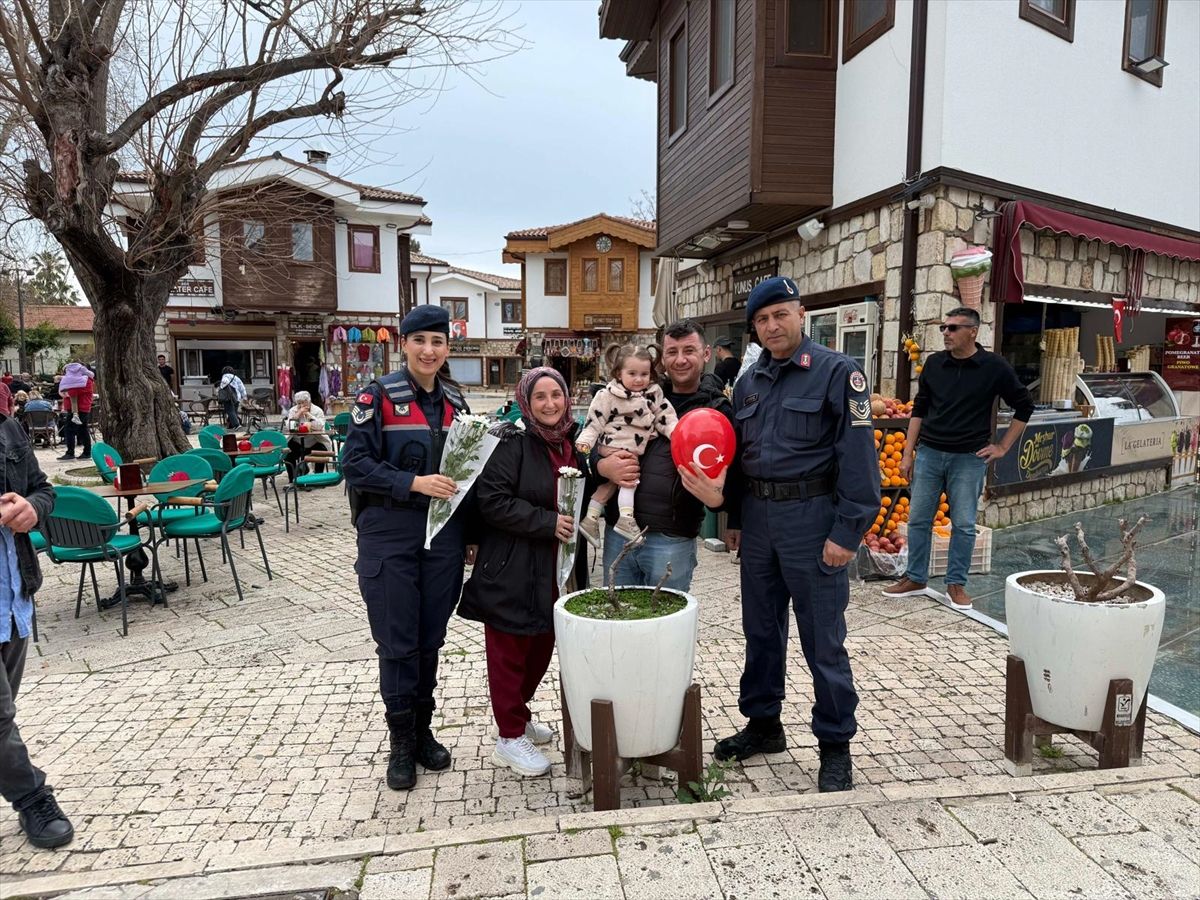 Jandarma Side Antik Kenti'nde esnaf ve misafirlerin bayramını kutladı