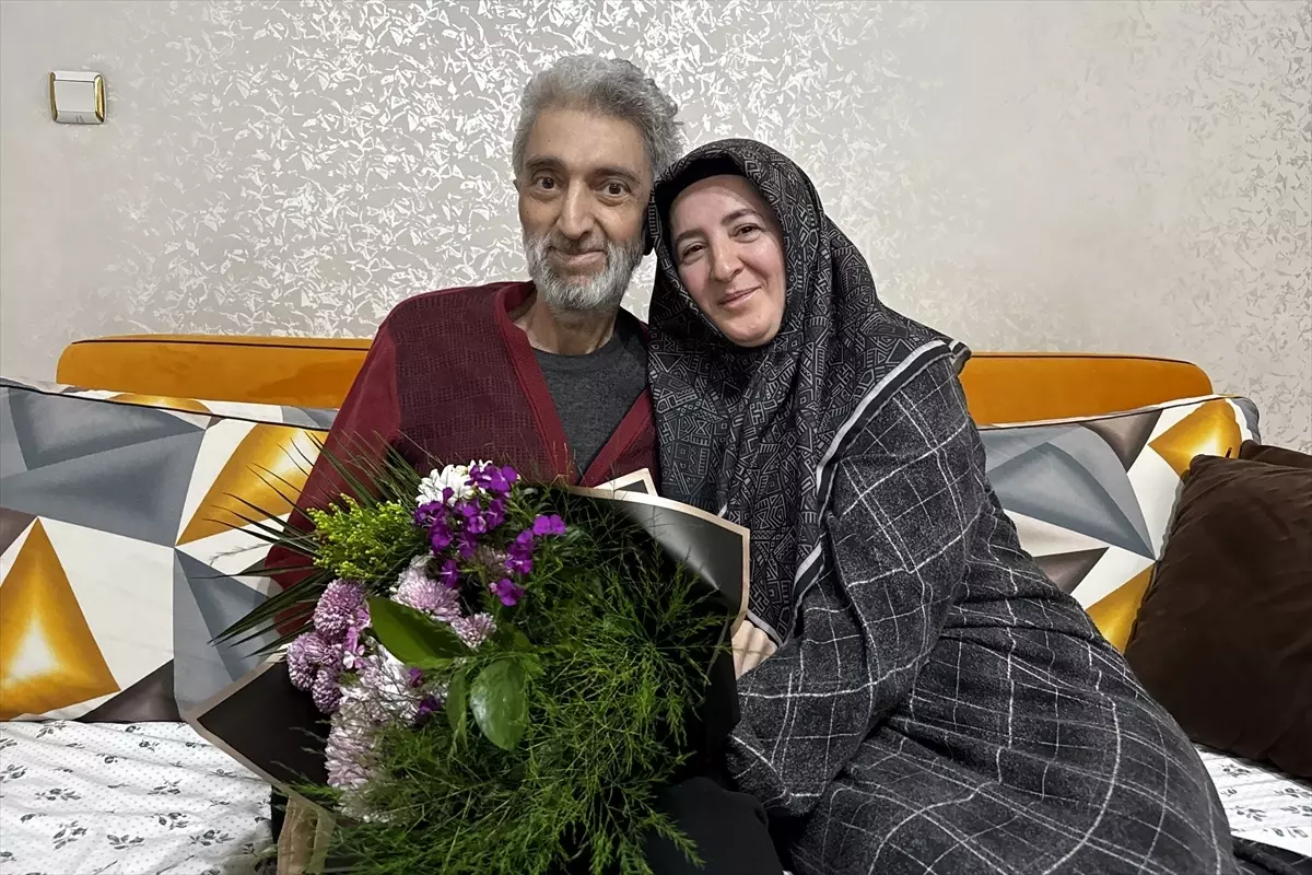 Sevgililer Günü'nde Moral Dolu Kutlama