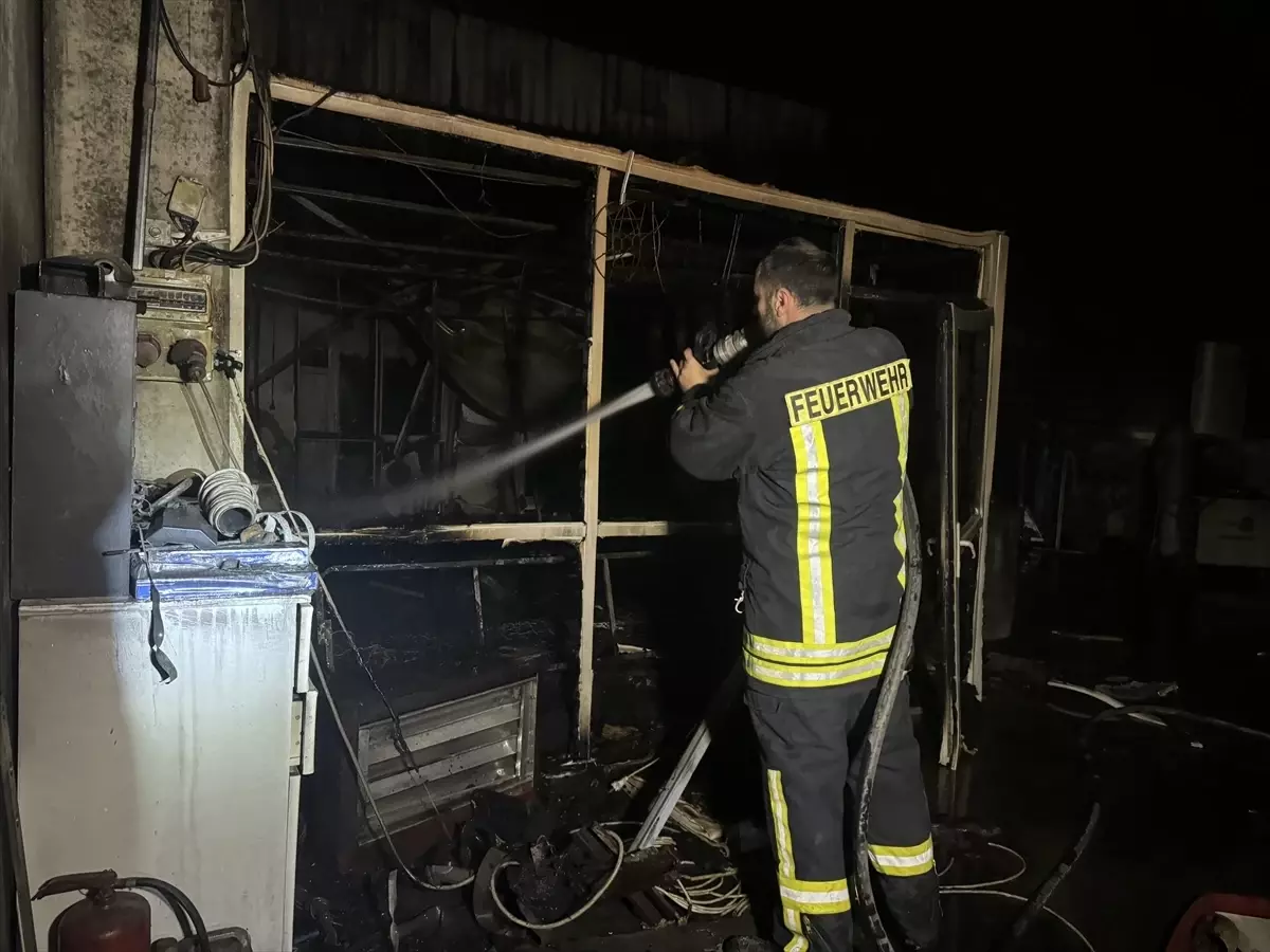 Karaman'da fabrikada çıkan yangın söndürüldü