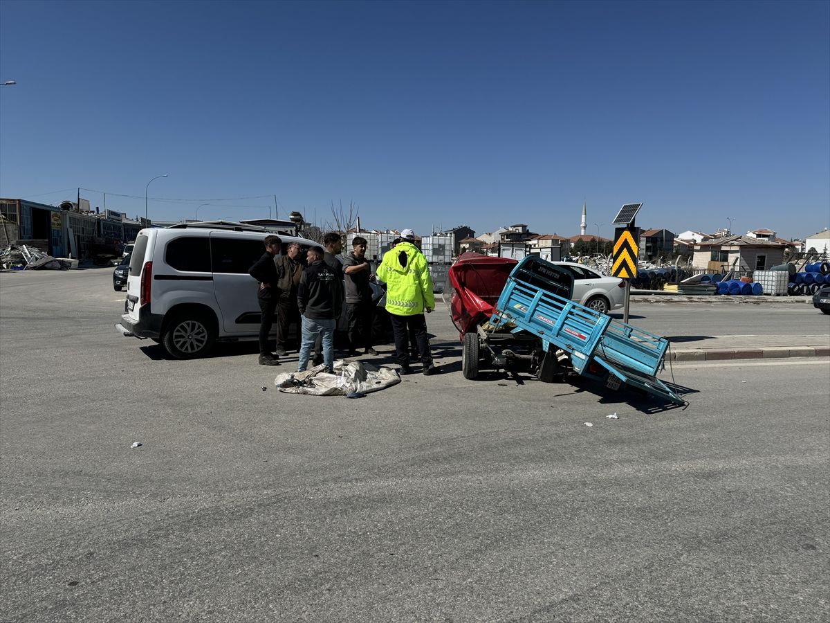 Karaman'da trafik kazasında 1 kişi ağır yaralandı
