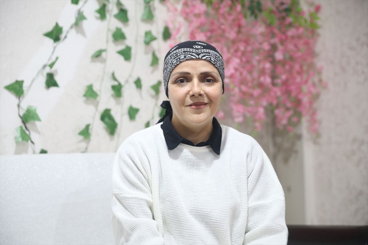 Kardeşinin yönlendirmesiyle kanser olduğunu öğrenen kadın, hastalığı da onun desteğiyle yendi