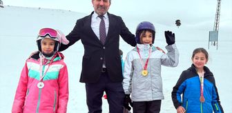 Kars'ta Okul Sporları Kayak ve Snowboard İl Birinciliği Yarışları düzenlendi