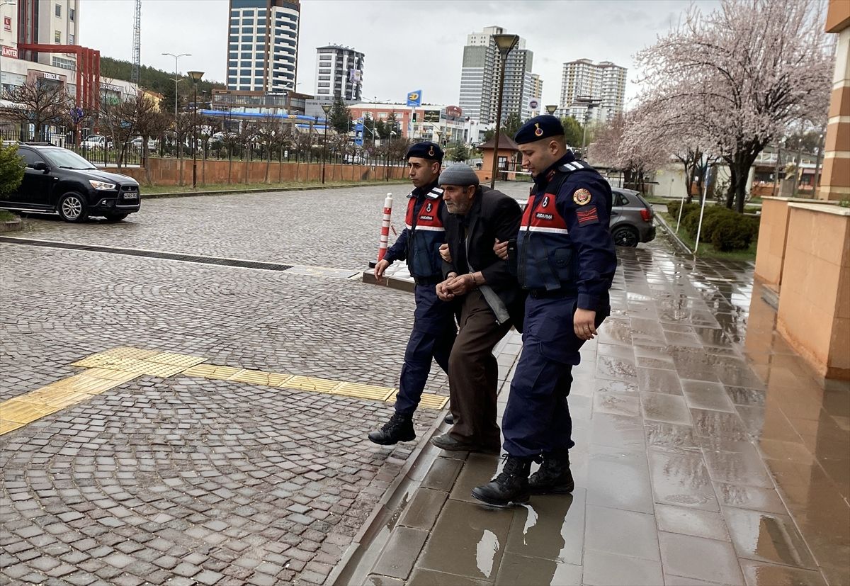 Kastamonu'da baba oğlunu av tüfeğiyle öldürdü